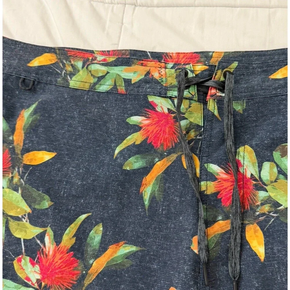 ROARK Passage‎ La Selva Board Shorts Mens 36 Blue Floral Print Hemp Blend Beach